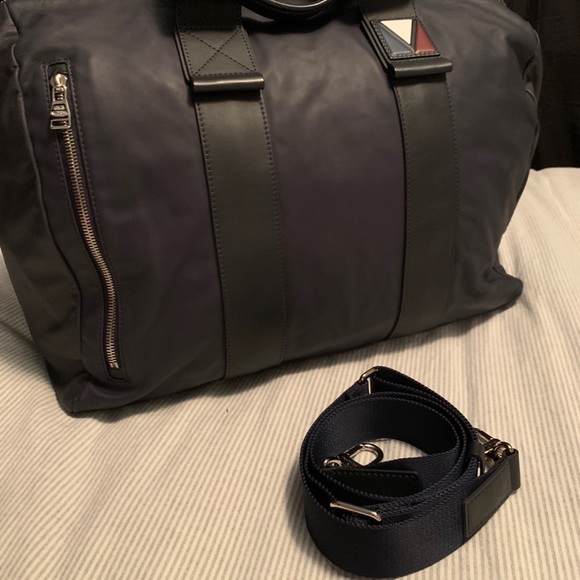 LV Calfskin Gaston V Start MM - Guaranteed Auth! - Picture 2 of 7